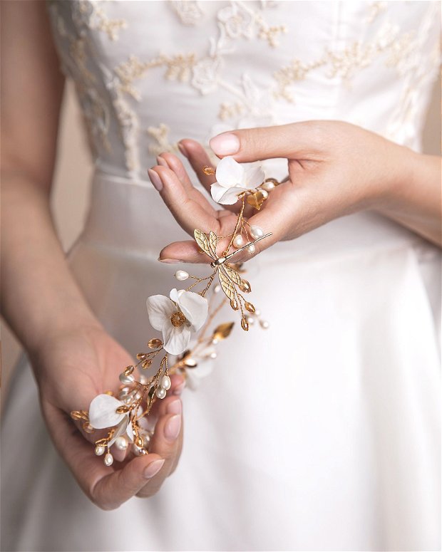 "White Begonia" - coronita mireasa, ghirlanda cununie, accesoriu nunta