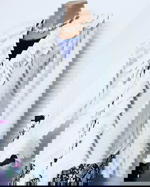 Bluza alba din in cu volane bogate