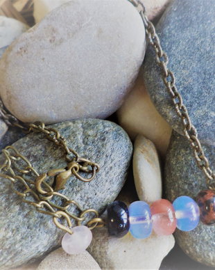Bratara handmade din bronz cu rondele din pietre semipretioase