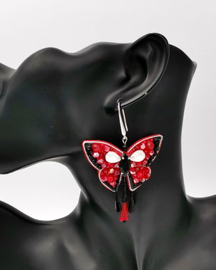 Cercei Black & Red Butterfly