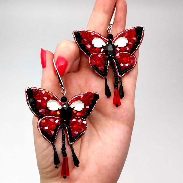 Cercei Black & Red Butterfly