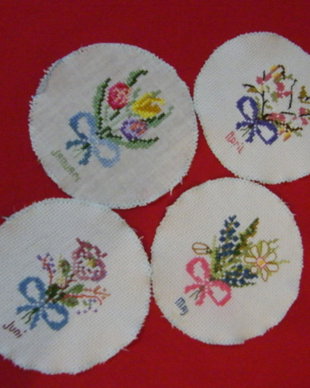 Set 4 broderii cu flori 13 cm