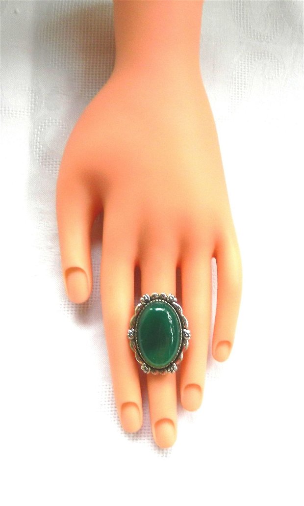 Set cercei şi inel cu caboşoane ovale din agat verde