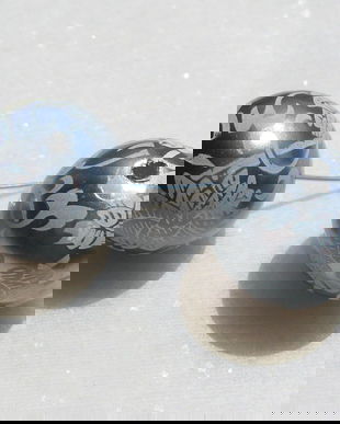 (2bucati) Margele mari din acril finisat argintiu imprimat cu model floral alb (provenienta America) aprox 18 mm
