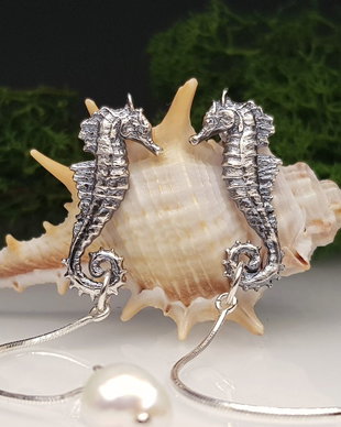 REZERVATI Cercei ''Little pearl thief''
