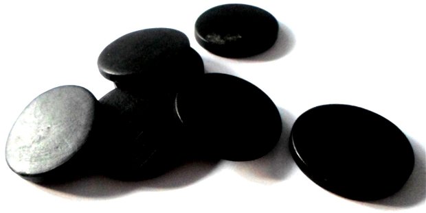 Margele plastic banut negru