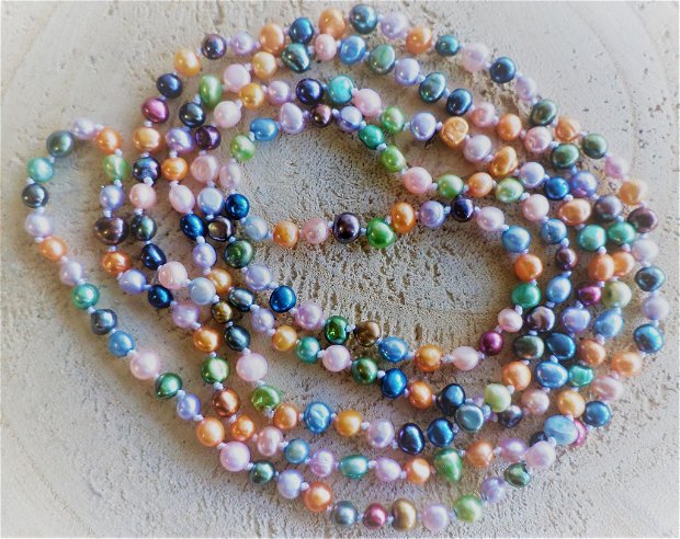 Colier foarte lung din perle de cultura multicolore
