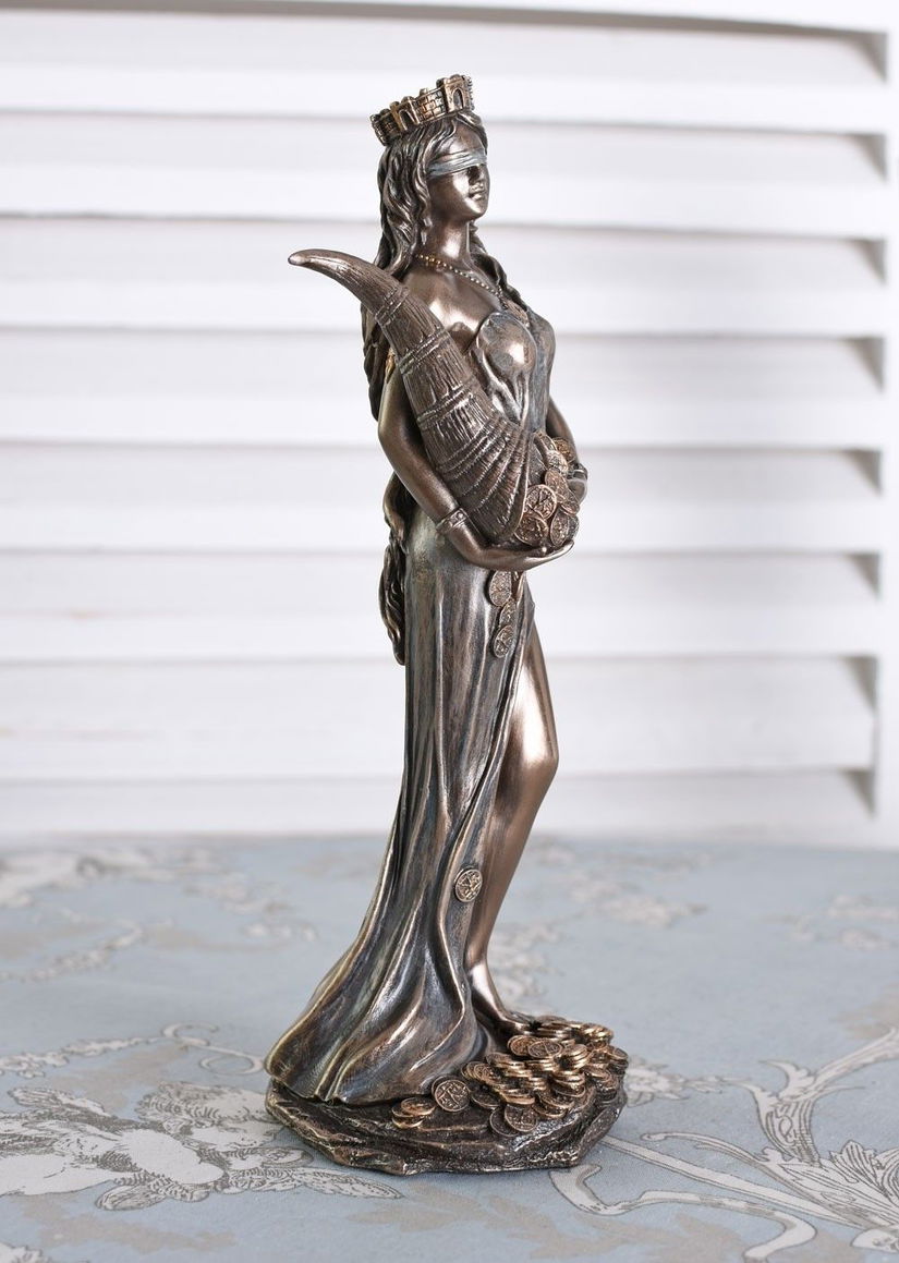 Statueta mare cu Zeita Fortuna