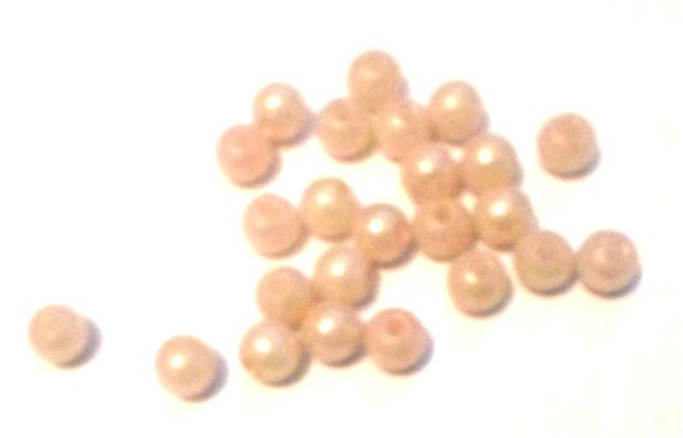 Margele plastic alb rozaliu lucios 6 mm