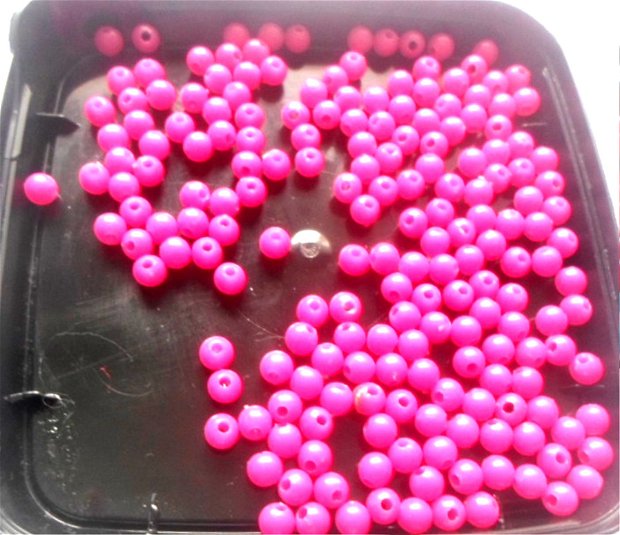 Margele plastic roz inchis 4 mm
