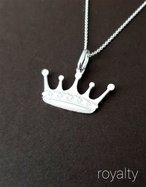 Colier din argint cu medalion coroniță/coroană/tiara