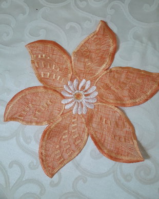 Mileu brodat floare