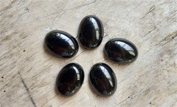 Cabochon onix negru, 16x12 mm