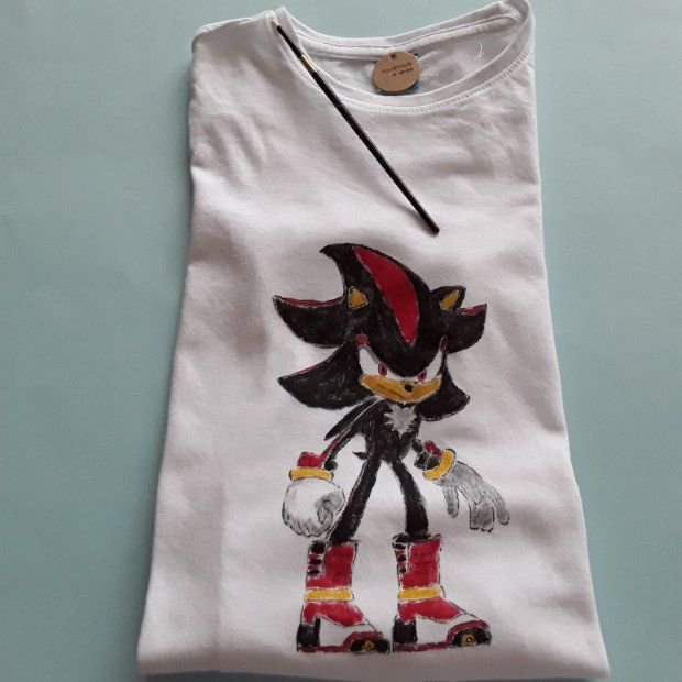Tricou pentru copii pictat cu Sonic