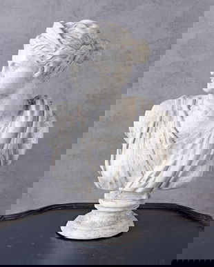 Bustul zeitei Artemis