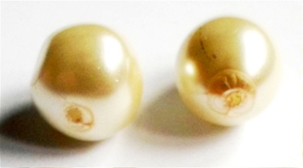 Margele sticla lacrima alb perlat 14 mm