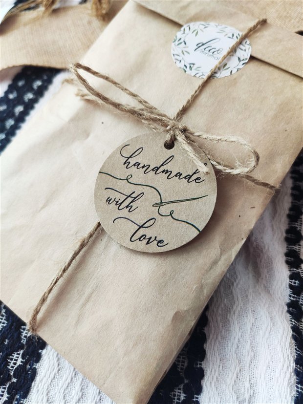 Taguri Handmade with love, etichete carton pentru afacerea ta, etichete handmade
