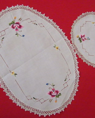 2 mileuri broderie-dantela