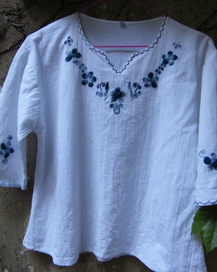 Bluza cu broderie
