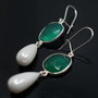 Cercei din argint 925 si onix verde, cu perle swarovski, cercei lungi, cercei organici, cercei statement