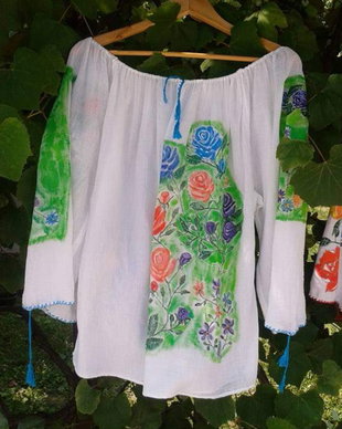 Bluza tip ie, pictata manual