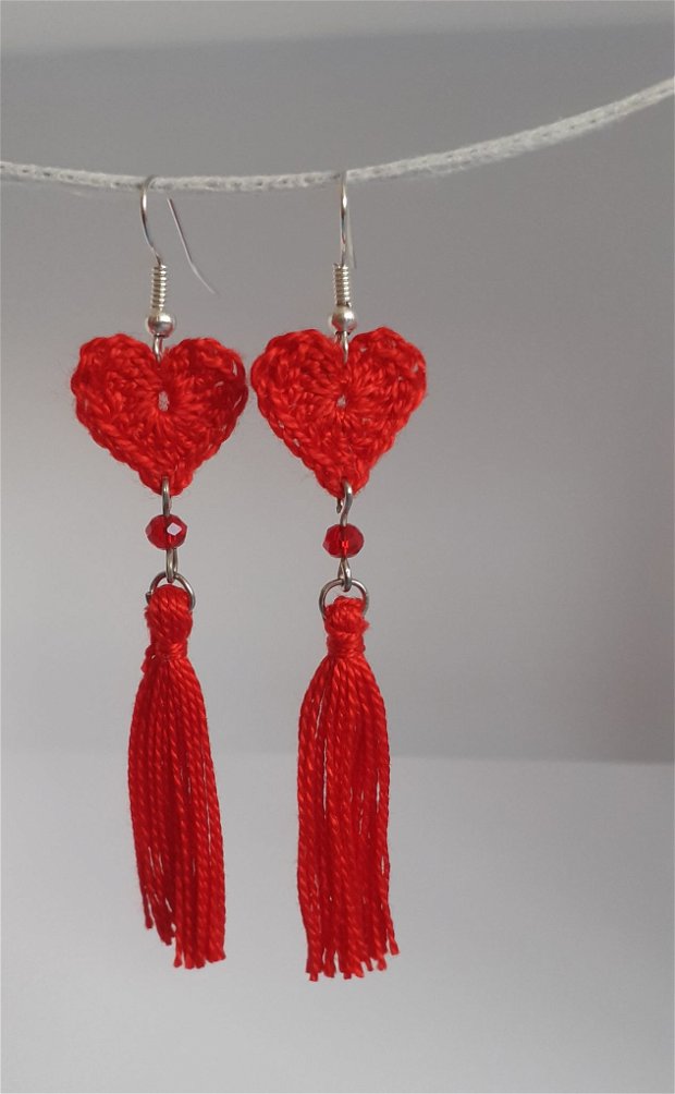 cercei lungi handmade - "red heart"- rosii