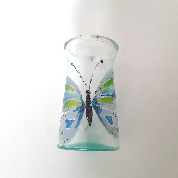 Vaza pictata manual fluture