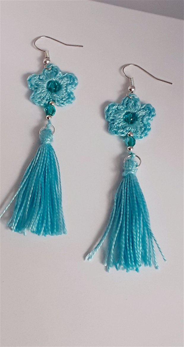 cercei handmade lungi  -"aqua"- albastru deschis