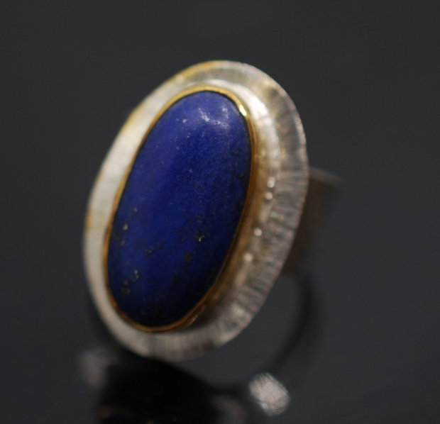 Inel din argint şi lapis cabochon, placat selectiv cu aur