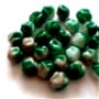 Margele sticla neuniforme verde, alb 8 mm