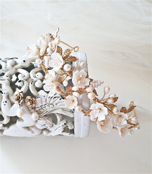 GARDENIA / Coronița mireasă aurie cu perle swarovsky și flori