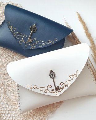poseta plic handmade unicat din piele - Key
