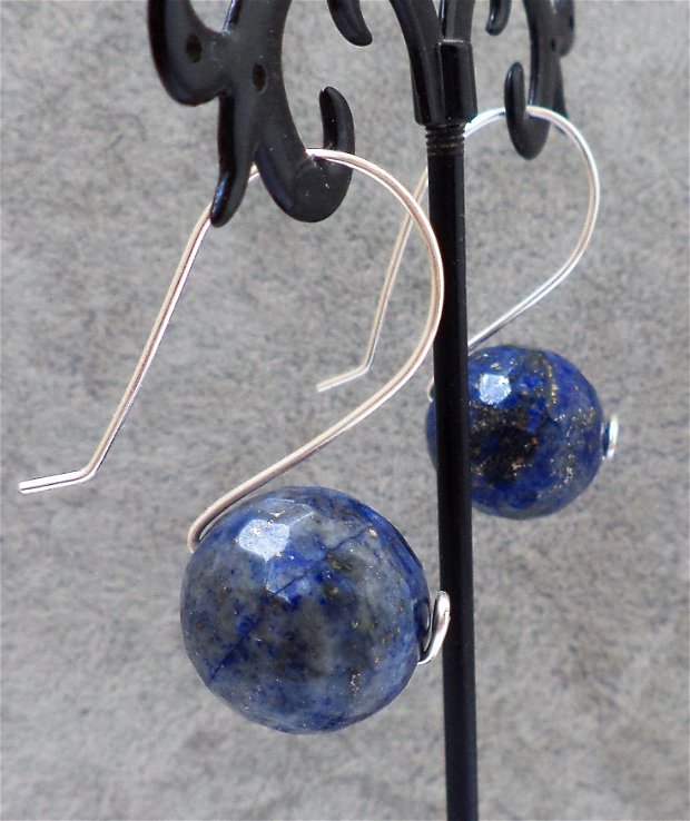 cercei din sarma cu lapis lazuli(piatra increderii si a prosperitatii)