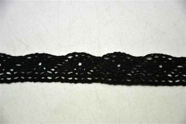 Dantela din bumbac, neagra, 2 cm latime- 371831