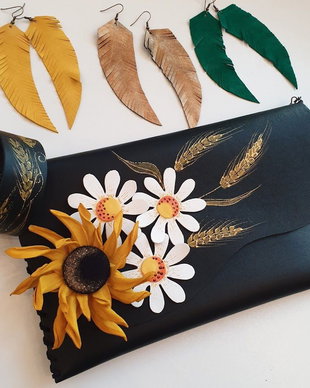 poseta plic handmade unicat din piele - Little Sunflower