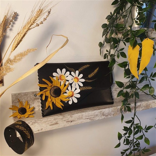 poseta plic handmade unicat din piele - Little Sunflower
