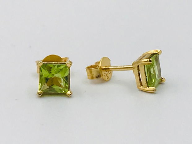 Cercei aur si peridot princess cut