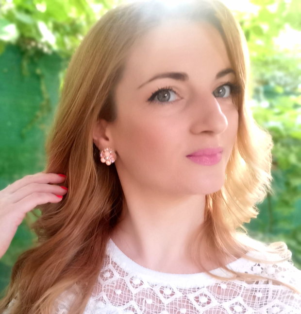 rezervat Cercei - Pink Powder