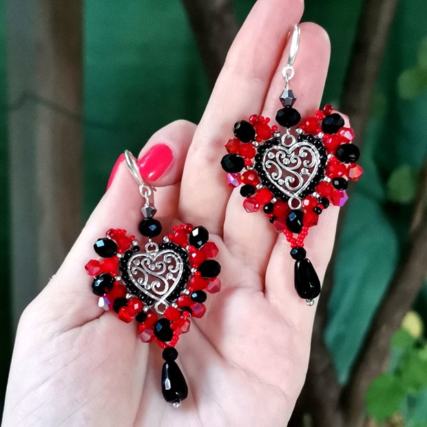 Rezervat Cercei - Red & Black Heart