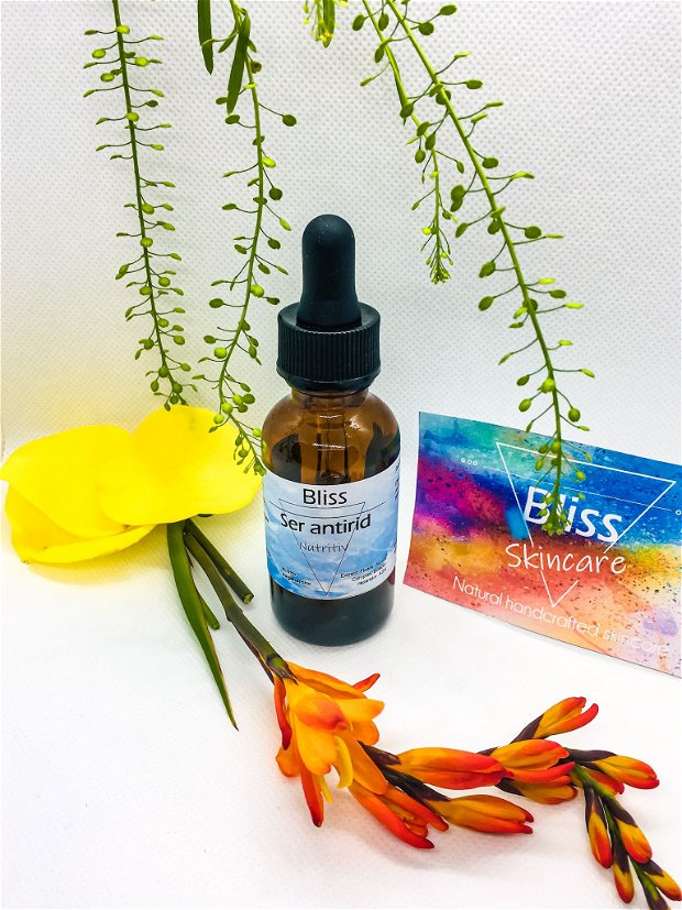 Bliss Serum antirid revitalizant, iluminator , emolient  cu  extract floare de colt, coenzima Q10 si 8 uleiuri pure