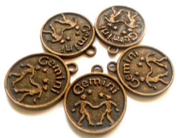 Charm banut zodiac Gemeni bronz