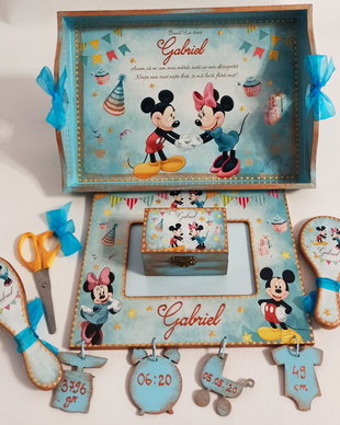 Tava personalizata mot, cu tema Mickey si Minnie