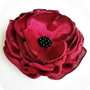brosa floare de matase visinie