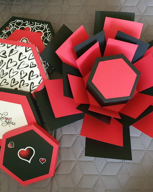 Explosion box hexagonal 5 în 1 "I Love You"