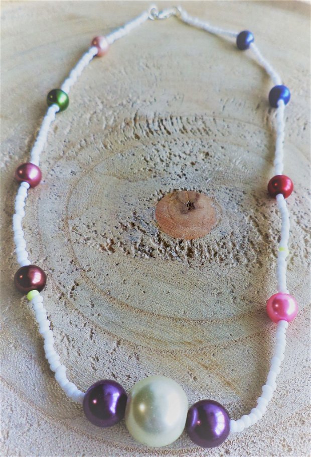 Colier handmade din margele de nisip si perle de sticla