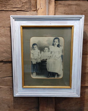 Tablou cu fotografie veche,rama din lemn