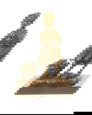 Fetita cu cosul - statueta din bronz pe soclu din marmura