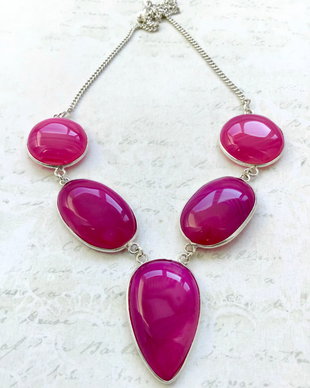 Colier agate fuxia & alama argintata