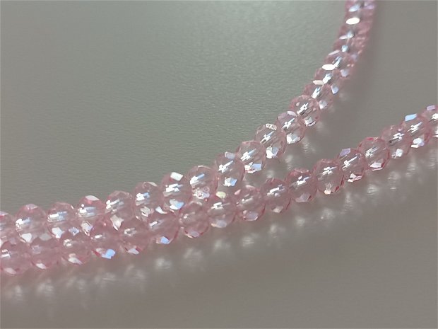 Cristale rondele, roz deschis, 4mm - 1 buc