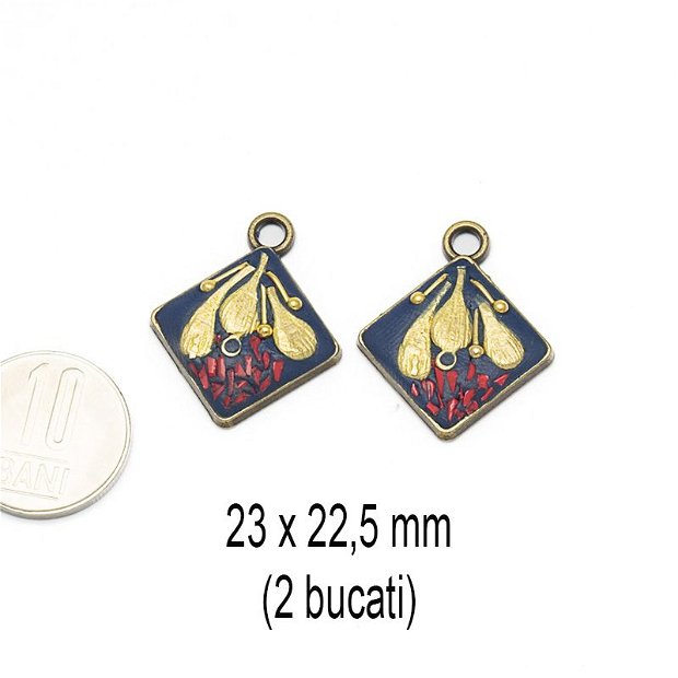 Pereche charmuri aliaj / pandante mici/cercei, design etnic, 23 x 22,5 mm, AD 645